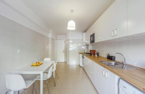 3BR Comfort & Convenience apt in central Massamá - Photo 14