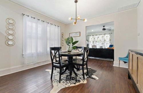 Modern Gem 2 Homes Rental Sleeps 10 - Foto 10