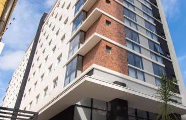 609-Apartamento Encantador, com 1 vaga de GARAGEM, Todo Mobiliado e Decorado, Edificio com Academia, Lavanderia, Excelente localização no Rebouças, Proximo ao Batel e Centro - Foto 31