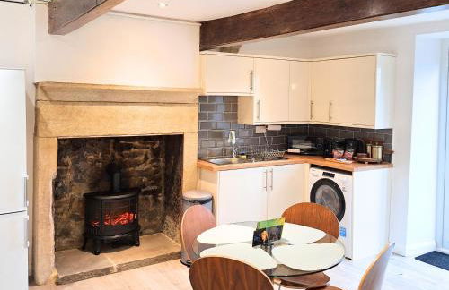 Two-bedroom Cottage - Sandstone Garden Patio - Free Parking - Pets Welcome - Foto 1