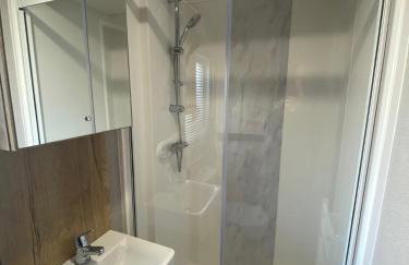 Coghurst Hall Holiday Home Sleeps 6, 2 bedrooms - Foto 17