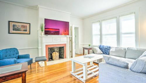 Majestic Richmond Apt with Tranquil Koi Pond! - Foto 3