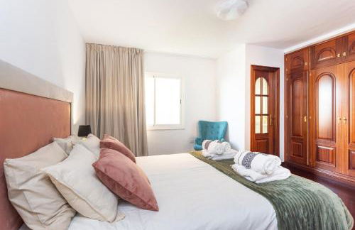 Sunset Horizon Spa Retreat by Eden Rentals - Foto 61