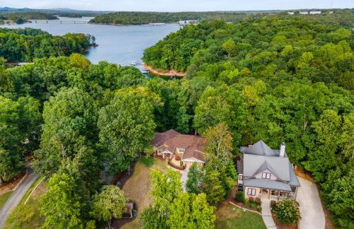 4bd Waterfront House in Lake Lanier with HotTub, FirePit, Wifi, Ping Pong and 2 Kaya - Foto 43