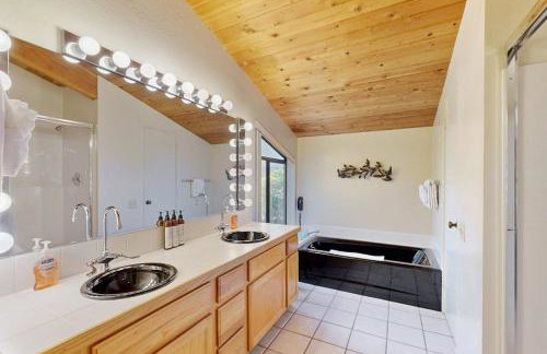 Whale Tales - Photo 12