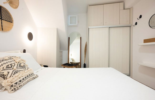 Mykonos Dot Apartments - Photo 13