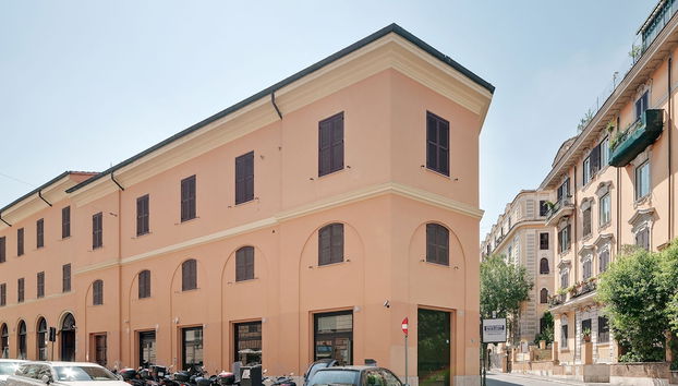 Peroni 8 Pax Brand New Apartment - Photo 2, Primary image