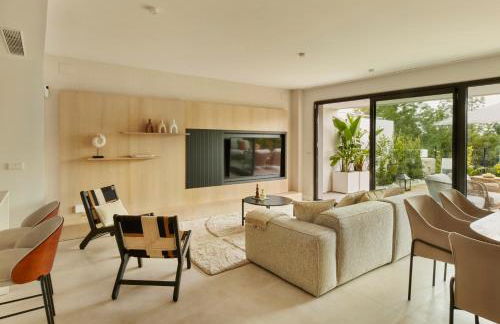 Sunny Garden near Golf - Photo 4