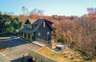 The Black Log Cabin - Hot Tub & Game Room - Foto 71