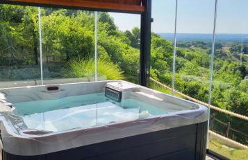 Mountain Villa Carin - Jacuzzi - Panoramic View - 4 Bedrooms - Free Private Parking - Near Zagreb - Photo 1