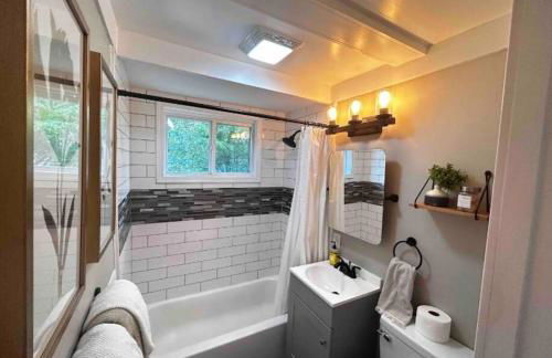 8th Street Haven - 3 bedroom House in DT Hamilton - Foto 11