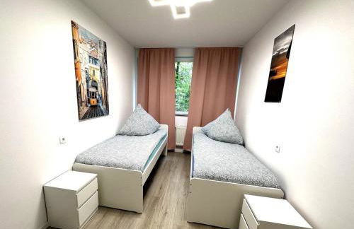 Apartments with Balcony in Krefeld - Foto 1