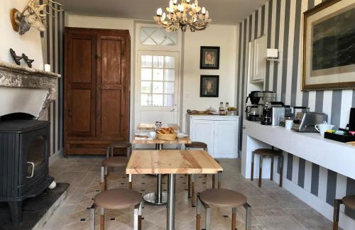 Château Bernon Gite 15 Personnes - piscine et SPA - Foto 18