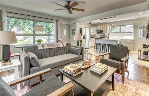 Modern Beach Bungalow, Firepit, Foosball, Hot tub, IN Dunes Natl Park - Foto 3