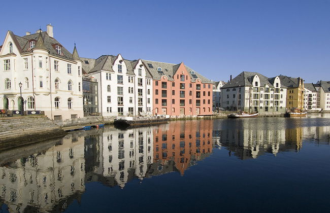 Tour à cidade de Alesund em ônibus turístico Hop-On Hop-Off - Foto 2