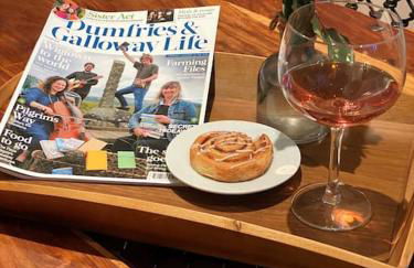 Courtyard Cottage - Photo 24