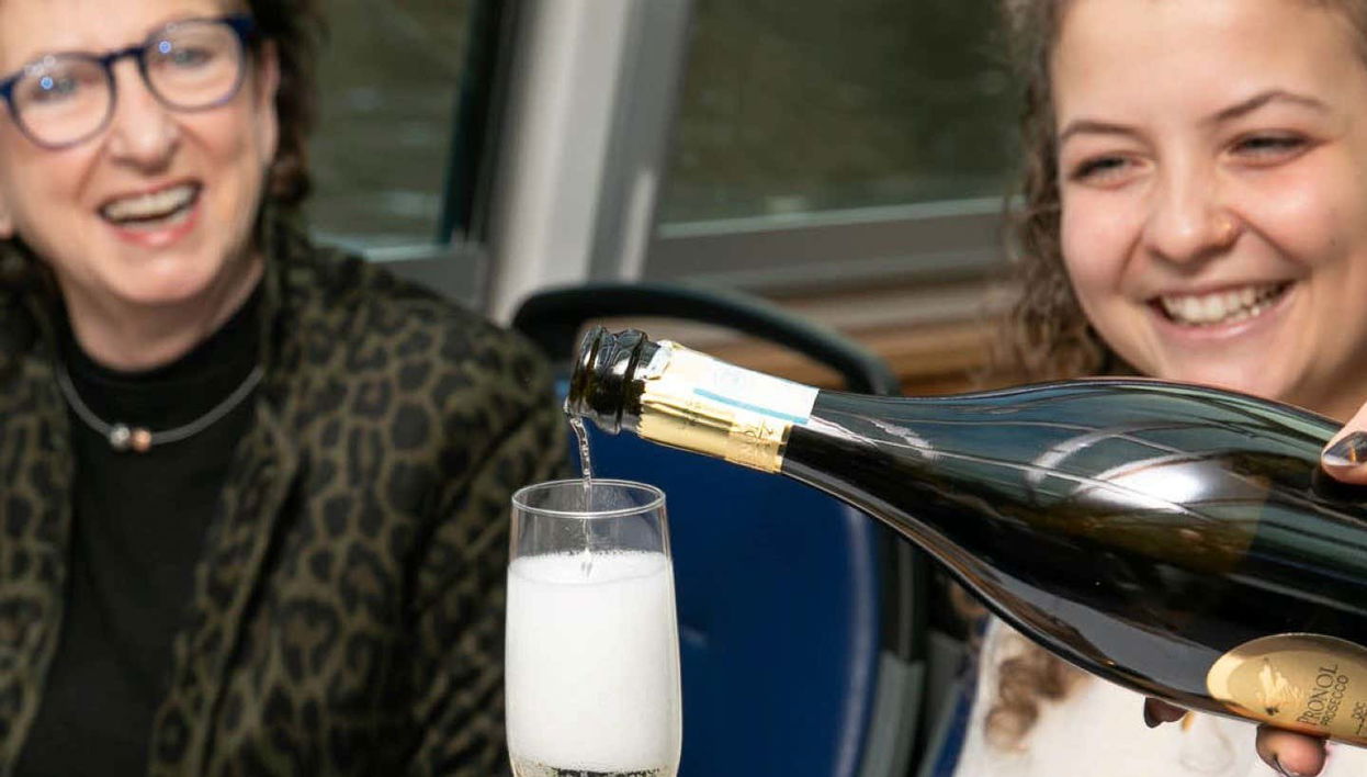 Cruzeiro com degustação de vinhos e queijos