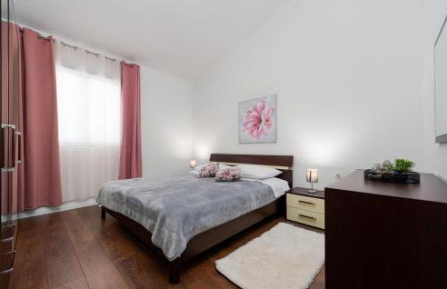 One-Bedroom Apartment In Podgradina - Photo 5