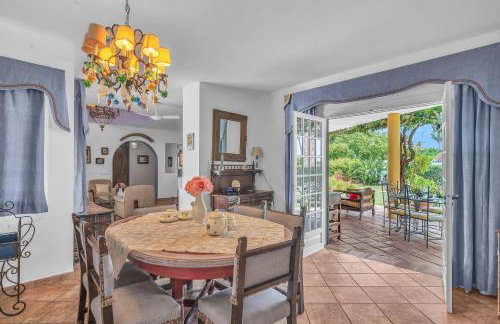 Villa Arin - Beachside Family Home by Finest Rentals - Photo 32