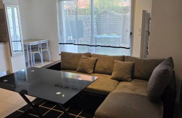 Studios dans une résidence sécurisée et calme avec place de parking - Foto 9