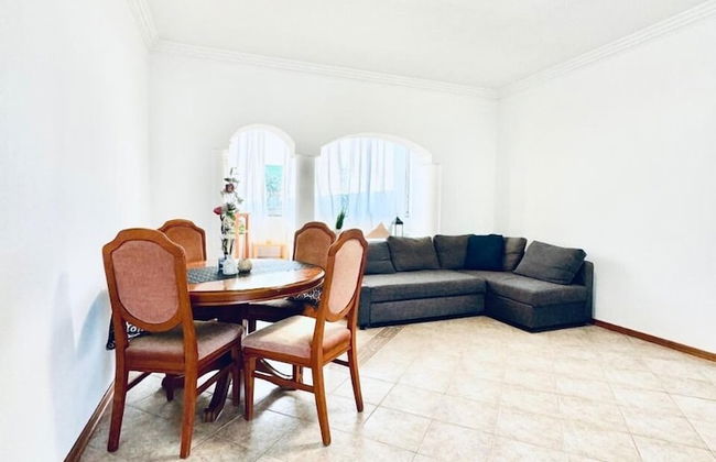 7 private Rooms in a spacious Villa - Foto 2