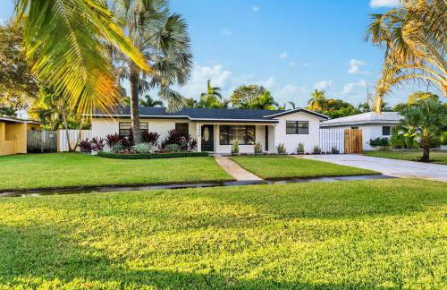 Tropical Getaway - Heated Pool & Patio Retreat - Foto 42