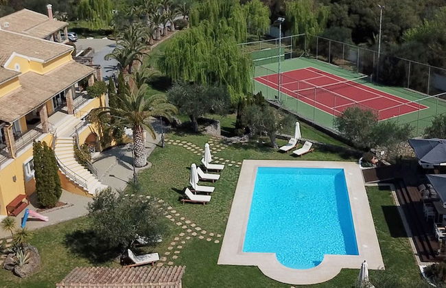 Beautiful 9-bed Villa in Gouvia With Tennis Court - Foto 12