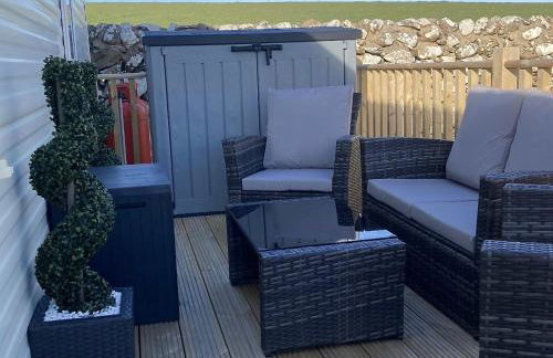 Beautifully Presented 2 Bedroom Static Caravan - Photo 5