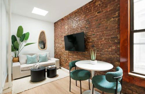 153-5A Charming 2BR LES W D - Foto 1