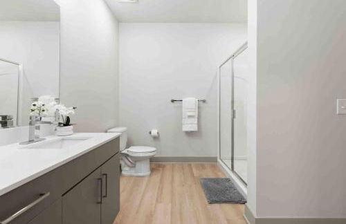 Opulent Living 5 Min From Downtown - Foto 8