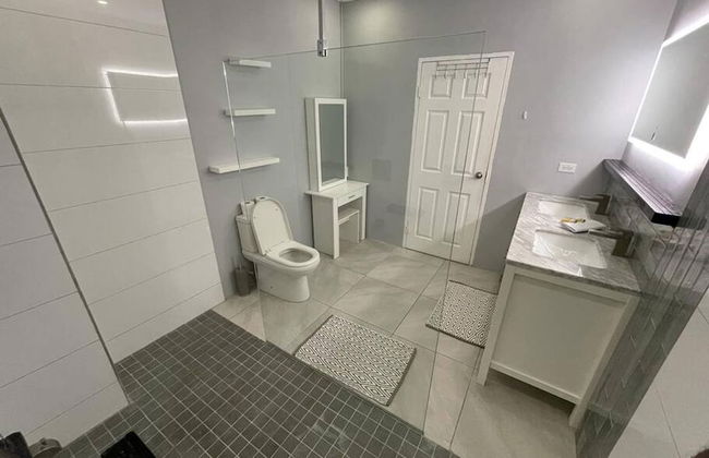 Pool and Jacuzzi Vacation Home - Foto 26