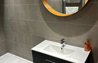 Stunning apartment with parking near Barnsley town centre sleeps 4 - Foto 12