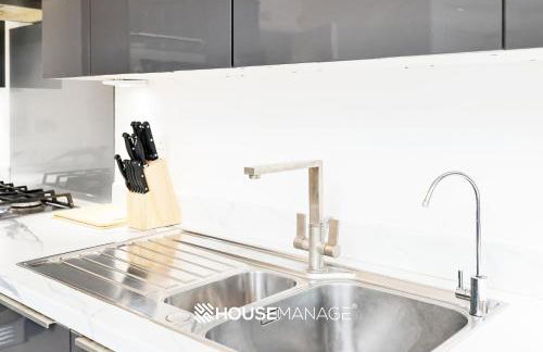 Modern Beautiful 5 bed -Sleeps 13 - Free Parking - Foto 25