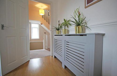 Queens Road - Luxury Spacious Home in Chester - Photo 27