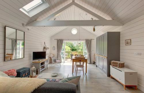 The Artist's Studio at Meadow Cottage - Photo 21