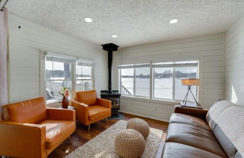 Hike, Fish and Golf Waterfront Gem on Camp Lake! - Foto 8