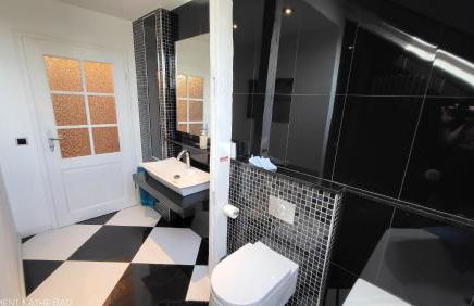 Apartments am Saalebogen mit Gartenterrasse, Grillkamin und freie Parkplätze - Foto 39