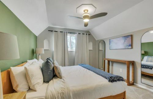 Chic Family Retreat with Game Room backyard with fire pit and minutes to Downtown! - Photo 21