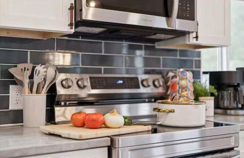 15 min to Boulder Rope Course Hot Tub & Views - Photo 23