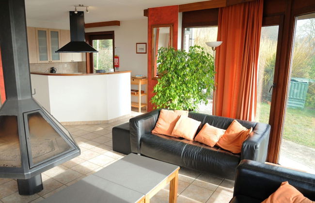 Holiday Home in Somme-leuze With Pool & Sauna - Foto 8