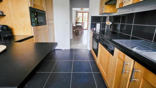 Appartement Chaleureux, Jardin Privé, Centre ville - Foto 5