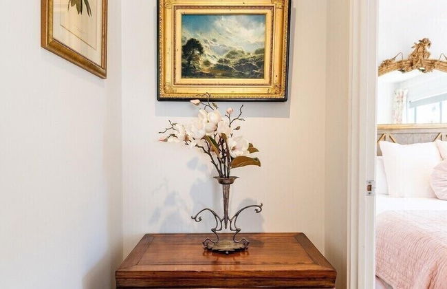 The Vintage Cottage - Photo 17