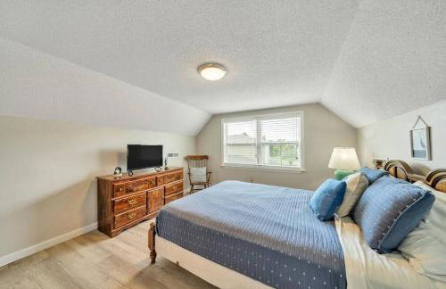 Nearby Beach l Friends & Family l Pet-Friendly - Photo 11