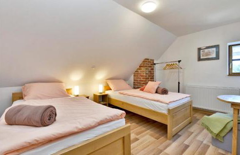 Cozy Home In Slavetic With Kitchen - Foto 31