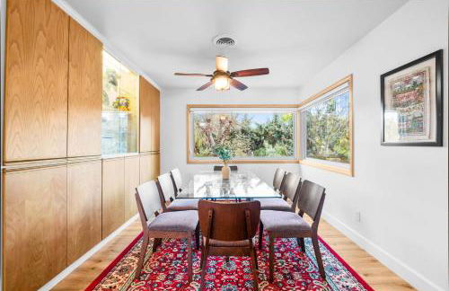 Nature-Inspired Stay with Pool, Fire Pits and More - Foto 62