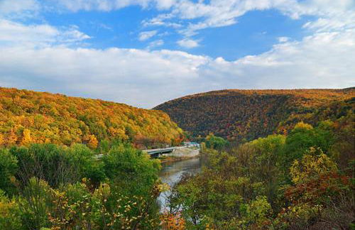 Rustic Mountain Escape Waterpark, Ski & Views! - Foto 11