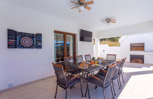 Villa Flora with a 53 sqm private pool with Cinema room with projector and 4 en-suite bedrooms - Foto 7