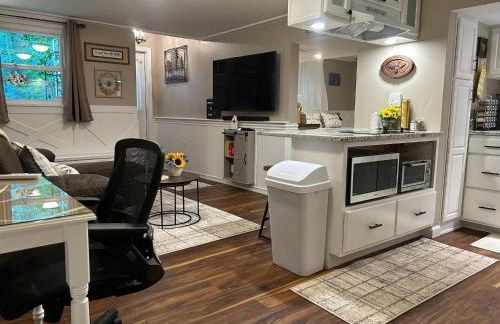 The Hive - Unique Themed Getaway - Foto 34