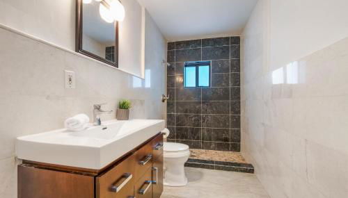 The Palms -Mini Golf , Foosball Table, Heated Pool ,Baby items ,BBQ - Foto 5