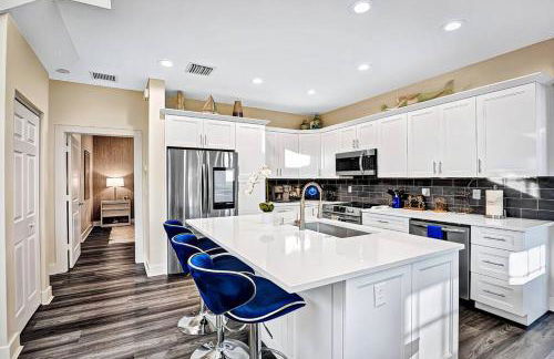 New Designer's Dream Delray Beach Oasis Heated Pool, Large Patio, Close to the Ave - Foto 18